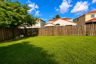 3071 Dogwood Ln, Margate, FL 33063 - Photo 4