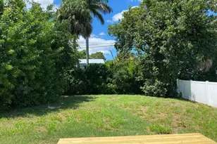 1057 SW Spruce St, Palm City, FL 34990 - Photo 12