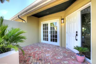 2624 Muirfield Ct, Wellington, FL 33414 - Photo 2