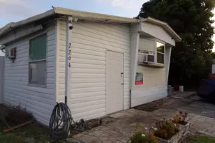 2204 NW 23rd Ave, Boynton Beach, FL 33436 - Photo 2