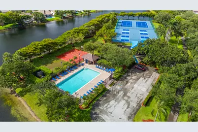 16321 NW 11th Street, Pembroke Pines, FL 33028 - Photo 38