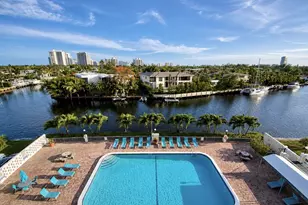 401 Golden Isles Dr, Hallandale Beach, FL 33009 - Photo 18