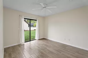 2242 SE Breckenridge Cir, Port Saint Lucie, FL 34952 - Photo 12