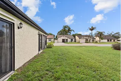 2242 SE Breckenridge Circle, Port Saint Lucie, FL 34952 - Photo 26