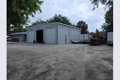 816 SW 11th Dr Drive SW, Vero Beach, FL 32962 - Photo 2