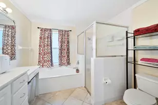 10569 Pelican Dr, Wellington, FL 33414 - Photo 12