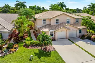 10569 Pelican Dr, Wellington, FL 33414 - Photo 2