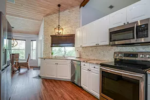 4460 SW 12th Manor SW, Vero Beach, FL 32968 - Photo 6