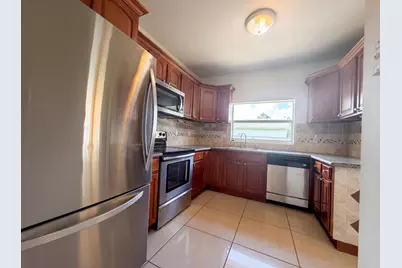 453 N Deerfield Avenue, Deerfield Beach, FL 33441 - Photo 2