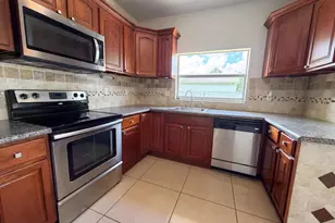 453 N Deerfield Ave, Deerfield Beach, FL 33441 - Photo 6