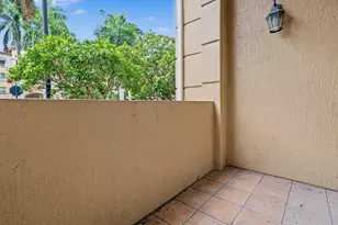 16102 Emerald Estates Dr, Weston, FL 33331 - Photo 44