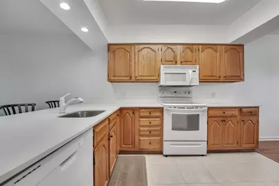 3075 Gardens E Drive #24, Palm Beach Gardens, FL 33410 - Photo 8