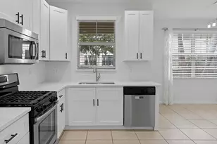 3330 NW 124th Way, Sunrise, FL 33323 - Photo 10