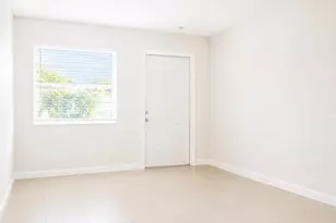 125 W 17th Street W, Riviera Beach, FL 33404 - Photo 2