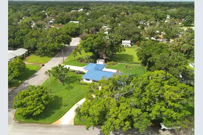 2301 Avalon Avenue, Vero Beach, FL 32960 - Photo 38