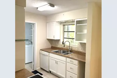 507 SW 2nd Avenue, Dania Beach, FL 33004 - Photo 10