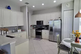 195 NW Willow Grove Ave, Port Saint Lucie, FL 34986 - Photo 12