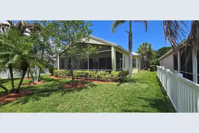 195 NW Willow Grove Avenue, Port Saint Lucie, FL 34986 - Photo 4