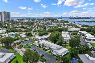 1205 NE Sandy Ln, Singer Island, FL 33404 - Photo 22