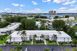 1205 NE Sandy Ln, Singer Island, FL 33404 - Photo 20