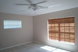 2082 SE Wild Meadow Cir, Port Saint Lucie, FL 34952 - Photo 18