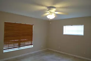 2082 SE Wild Meadow Cir, Port Saint Lucie, FL 34952 - Photo 14