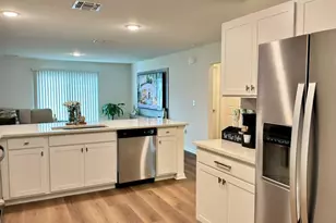 901 SW Fisherman Ave, Port Saint Lucie, FL 34953 - Photo 6