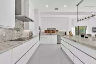2888 NE 33rd St, Lighthouse Point, FL 33064 - Photo 36