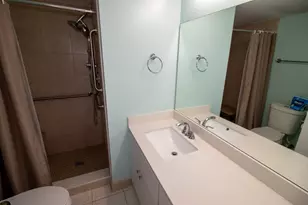 9621 Sunrise Lakes Blvd, Sunrise, FL 33322 - Photo 10