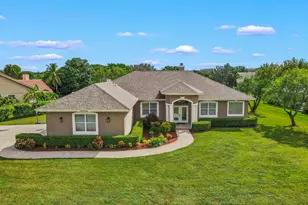 15705 Meadow Wood Dr, Wellington, FL 33414 - Photo 2