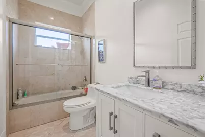 15705 Meadow Wood Drive, Wellington, FL 33414 - Photo 22