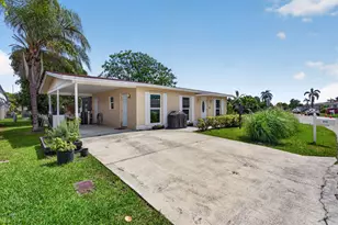 1601 NW 48th Pl, Deerfield Beach, FL 33064 - Photo 2