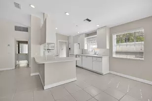 8093 Montserrat Pl, Wellington, FL 33414 - Photo 14
