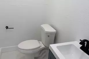 6410 NW Miami Ct, Miami, FL 33150 - Photo 22