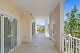 1931 NE 2nd St, Deerfield Beach, FL 33441 - Photo 16