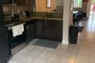 4785 SW 62nd Ave, Davie, FL 33314 - Photo 4