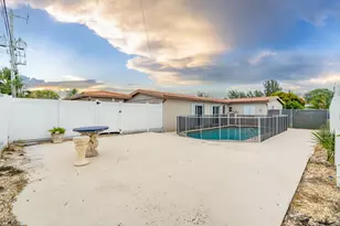 3201 Alice Dr, Palm Springs, FL 33461 - Photo 6