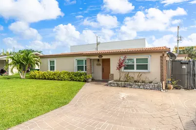 3201 Alice Drive, Palm Springs, FL 33461 - Photo 2