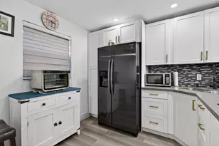 3160 Holiday Springs Blvd, Margate, FL 33063 - Photo 4