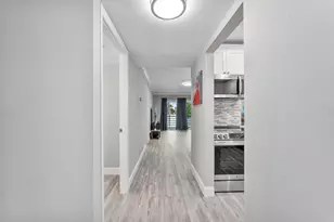 118 Lake Constance Dr, West Palm Beach, FL 33411 - Photo 10