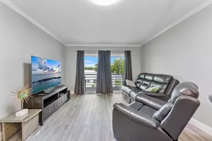 118 Lake Constance Dr, West Palm Beach, FL 33411 - Photo 2
