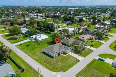 1561 SE Portillo Road, Port Saint Lucie, FL 34952 - Photo 2