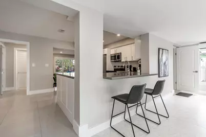 300 SE 8th Court, Pompano Beach, FL 33060 - Photo 12