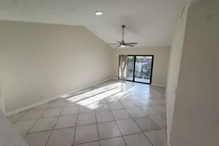 9083 W Highland Pines Dr, Palm Beach Gardens, FL 33418 - Photo 6
