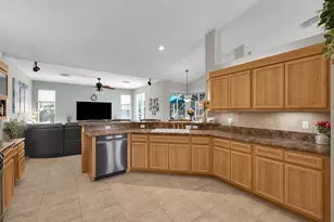 842 SE Quiescent Ln, Port Saint Lucie, FL 34983 - Photo 18
