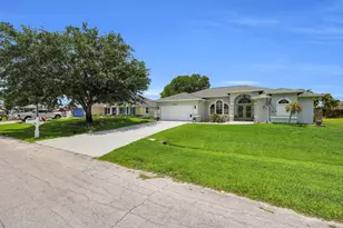 842 SE Quiescent Ln, Port Saint Lucie, FL 34983 - Photo 46