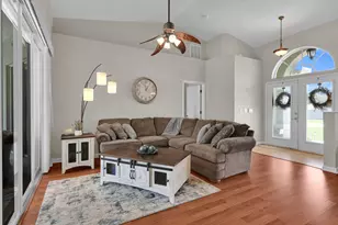 842 SE Quiescent Ln, Port Saint Lucie, FL 34983 - Photo 10
