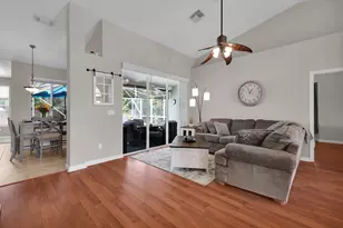 842 SE Quiescent Ln, Port Saint Lucie, FL 34983 - Photo 8