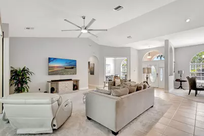 8055 Kiawah Trace, Port Saint Lucie, FL 34986 - Photo 14