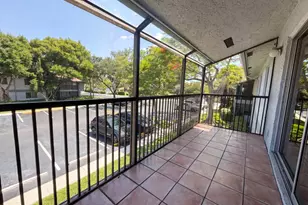 2737 S Oakland Forest Dr, Oakland Park, FL 33309 - Photo 6
